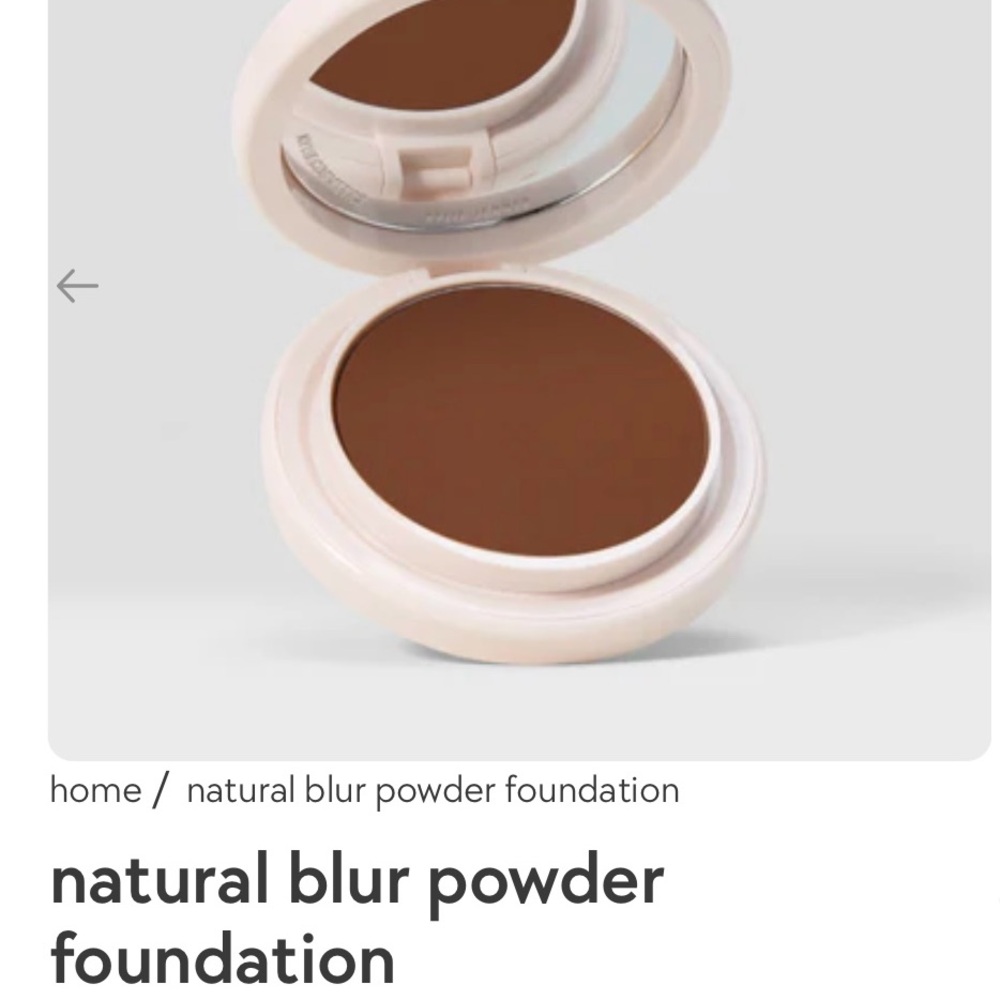 Kylie cosmetics natural blur powder foundation. Color 9C